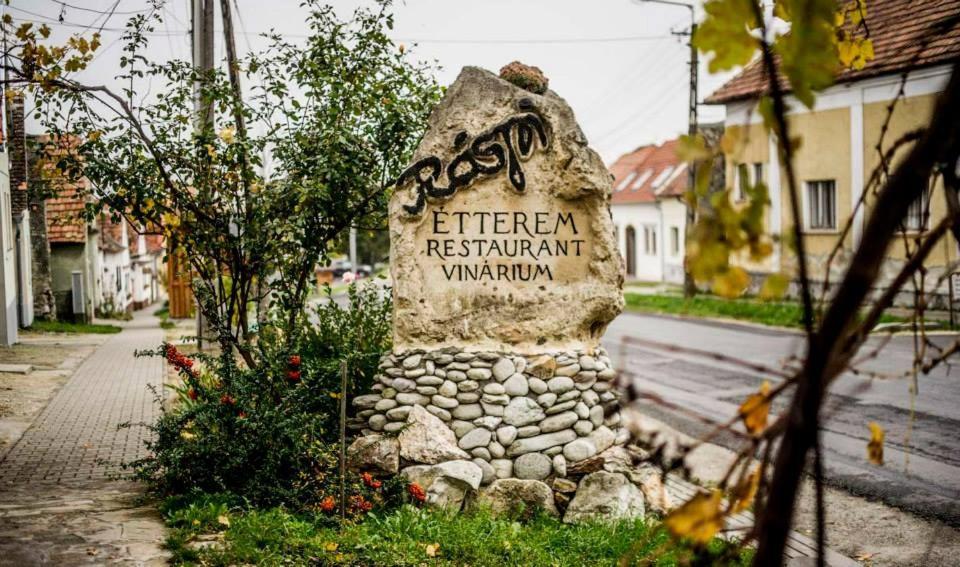 Raspi Apartman Etterem Es Boraszat Fertőrákos Exteriér fotografie
